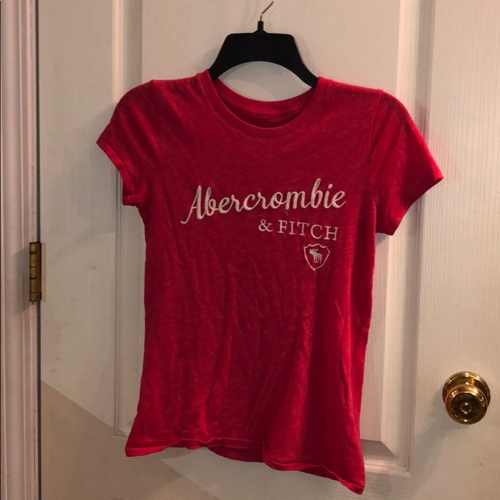 ABERCROMBIE pink tee shirt